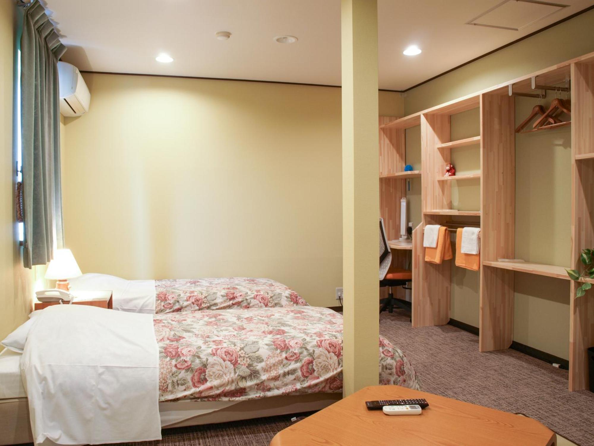 伊東市 伊豆高原ペンション　マーガレット Bed & Breakfast エクステリア 写真