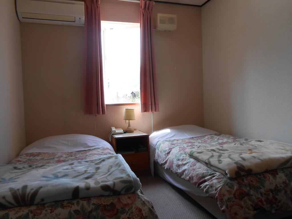 伊東市 伊豆高原ペンション　マーガレット Bed & Breakfast 部屋 写真
